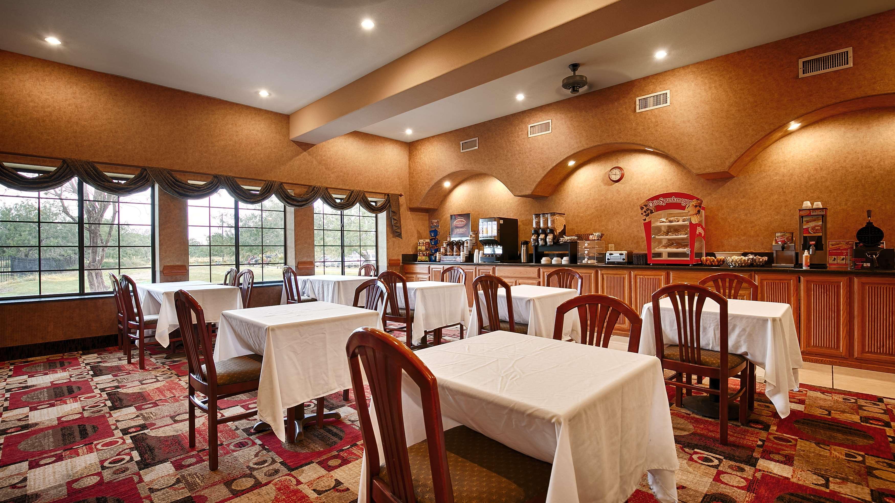 Best Western Casa Villa Suites Harlingen Ngoại thất bức ảnh